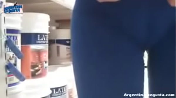 Amazing perfect round and big ass at the market 