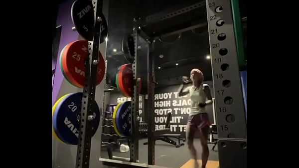 Nonton ️️ Do You Like To Go To The Gym? Let Me Know Your Favorite Workout Routines Or What Motivates You To H... thumbnail