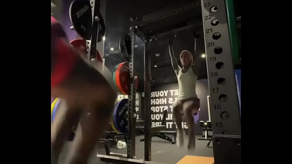 ️️ do you like to go to the gym let me know your favorite workout routines or what motivates you to h 