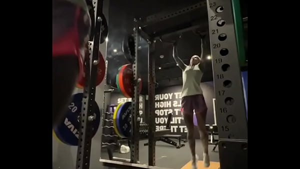 ️️ do you like to go to the gym let me know your favorite workout routines or what motivates you to h