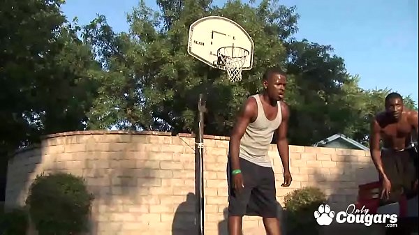 Play MP4 - Crista Moore Wraps Her Pussy Lips Around A Black Dick