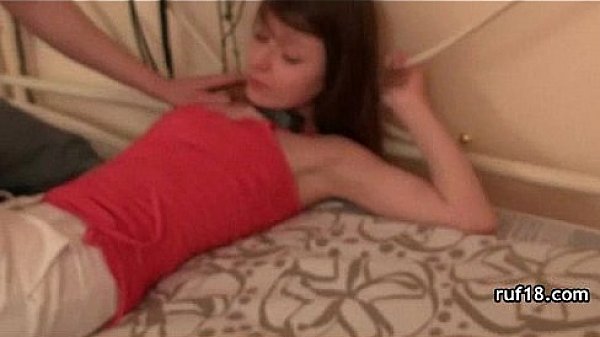 Nonton Teen Experiences Sex For The First Time thumbnail