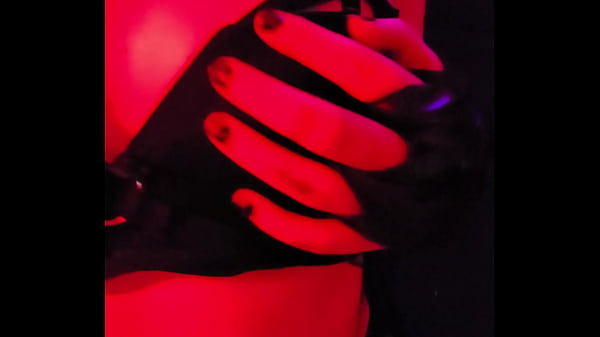 Sexy sith babe touching her pussy {roxy lights}