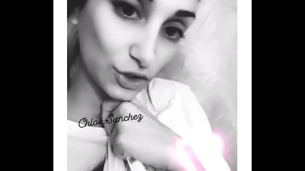 Tu veux te branler avec moi mp moi je suis dispo pour des shows priv&eacute;s 