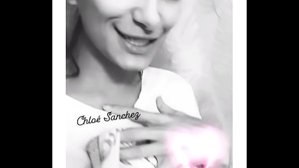 Tu veux te branler avec moi mp moi je suis dispo pour des shows priv&eacute;s 