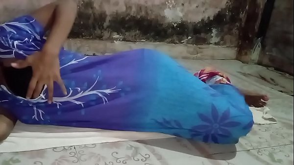 कुंवारी लड़की की चूत और गांड का छेद thumbnail