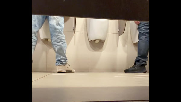 Banheirao Part1 Acompanhe Essa Saga, Eles Se Pegaram thumbnail