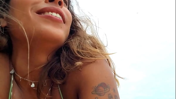 Lolah vibe est&aacute; de volta com muito tes&atilde;o