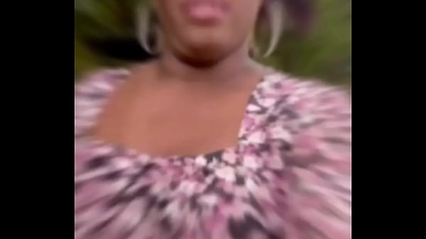 Nonton A Lil Fresh Air!#blacktrans #ebonytrans #blacktgirls #prettytrans #beautitultrans #sexytrans #naturaltrans #brownskintran... thumbnail