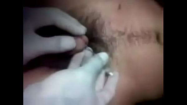 Play MP4 - Aplicando PIercing no pau - piercing in the cock