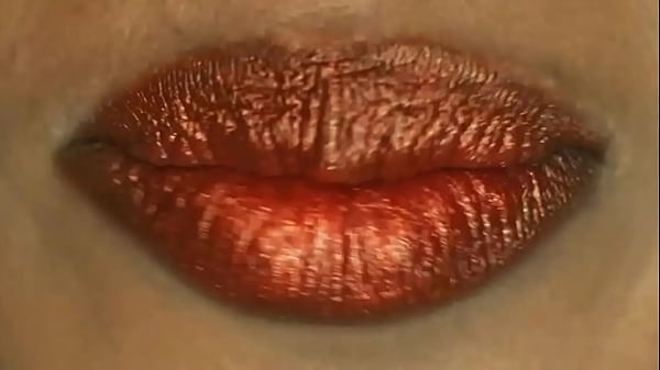 Play MP4 - Controller-seeking gamer gets pre-tourney MILF creampie