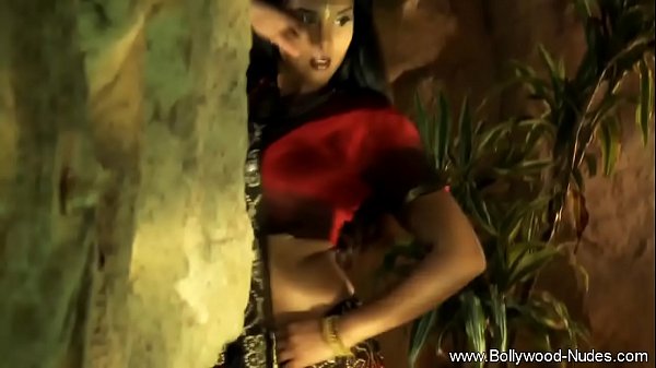 Brunette Babe Shows Off Her Body 