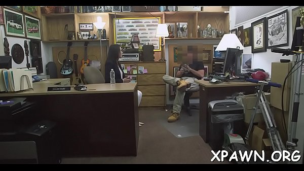 Sexy harlot does not shy away from having sex in shop