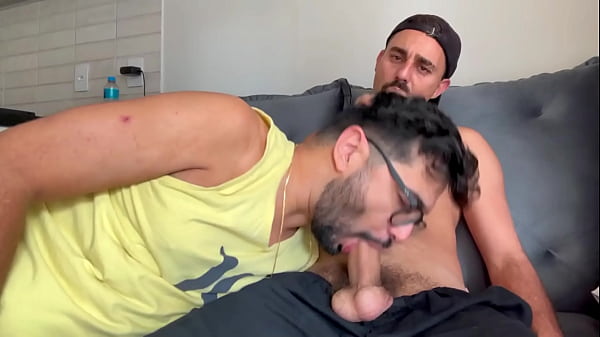 Play MP4 - MARCOS GOIANO - CHUPANDO A CACETA GROSSA DO SKATISTA DOTADO - BOQUETE NO MOLEQUE SKATISTA - ENGASGANDO NA ROLA GROSSA DO PUTO