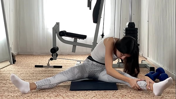 Play MP4 - The hole between the legs of the yoga instructor very excited our dicks Katty West Oliver Strelly Falcon Al - 1&period;65