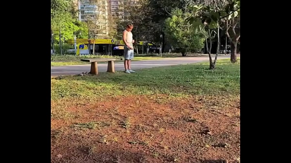 Nonton Mamando O Dotado No Carro. thumbnail