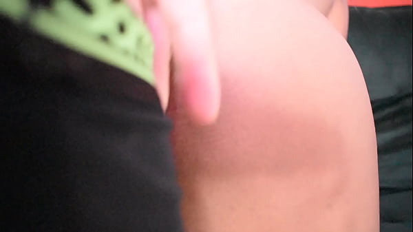 NOSSOS PAIS NÃO SÃO, MINHA IRMÃ ME LEVA_PARA SEUQUARTO