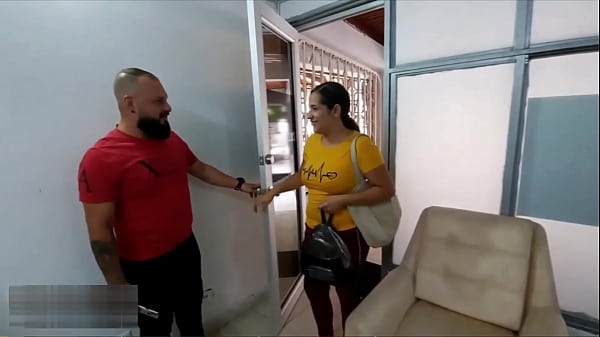 Mefollo ala mejor amiga_de mi madrastra_mientrasestamossolos en casa ycumplo_mi fantasía sexual de follarme_duro a una MILF_Historiacompleta Porno_en Español