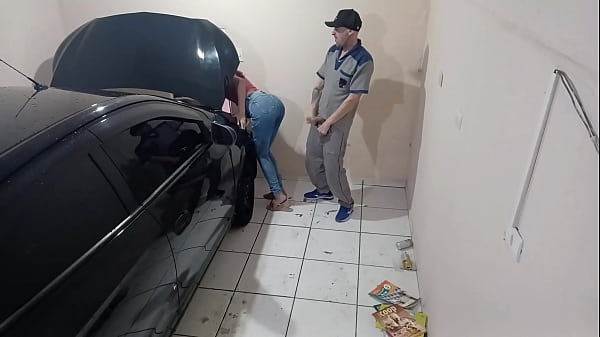 Play MP4 - Fui ao mec&acirc;nico ele ficou de pau duro e me fodeu&excl;