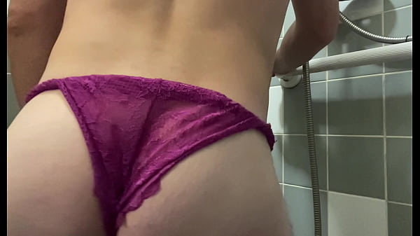 Play MP4 - Clapping them Cheeks