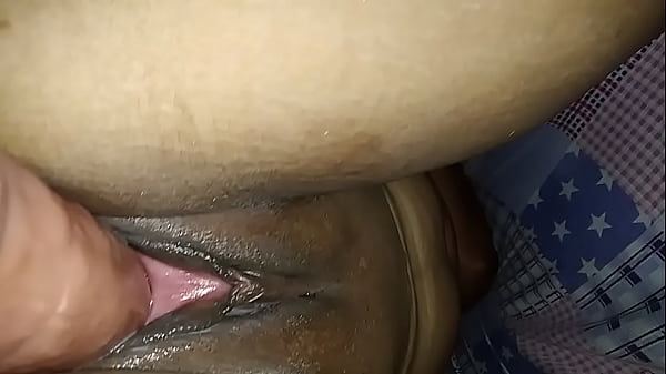 Brinquedo da esposa fazendo gozar gostoso e arrombando 