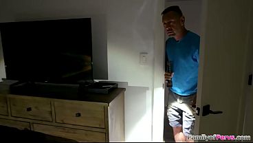 Nonton Stepdad Comforts His Petite Stepdaughter Skyler Storm Now The Powers Out.the Teen Isnt Tired Yet But Thinks If He Fucks Her It Will Tire Her Out thumbnail