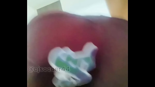 Play MP4 - LE CHUPO EL PENE A CAMBIO DE DINERO