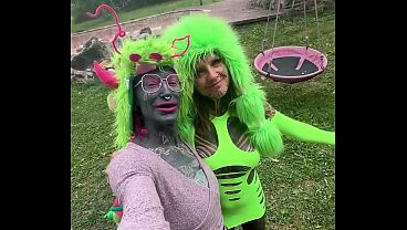 Nonton Adorable Inked Girl In Cute Outfit Rides On Massive Dildo thumbnail