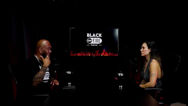 N&atilde;o gosta de pau grande s&oacute; fica pelada em casa tenho brinquedos sexuais e o squirting taluane boom watch sheer red