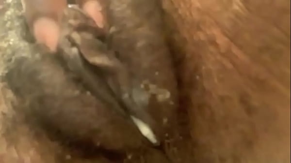 Play MP4 - Rubbing one out