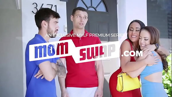 Play MP4 - Curvy Slut Pristine Edge Dreams About Taking Her Stepson's Cock