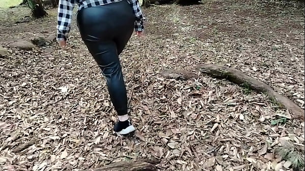 Nonton 2 Gostosas Se Exibindo Na Rua Em Jardim P&uacute;blico !! O Que Voc&ecirc;s Acham? thumbnail