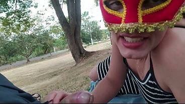 Raquel Chupando Pau Na Rua thumbnail