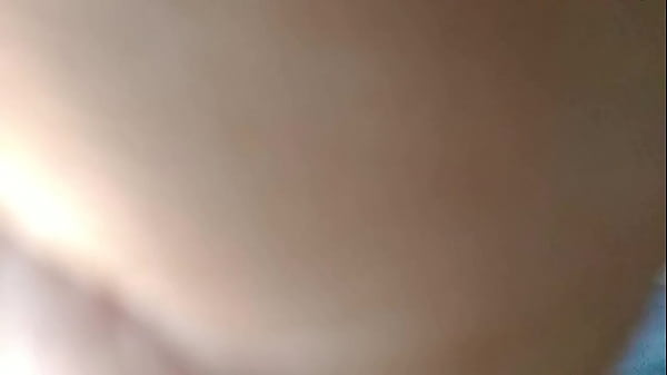 Play MP4 - Mi cu&ntilde;ada anda golosa y tiene ganas de pene