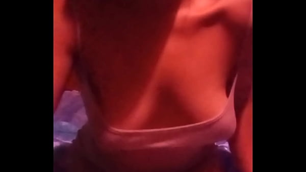 Nonton Isa Caliente thumbnail