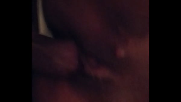 Piercing no peitinho e fogo na buceta 