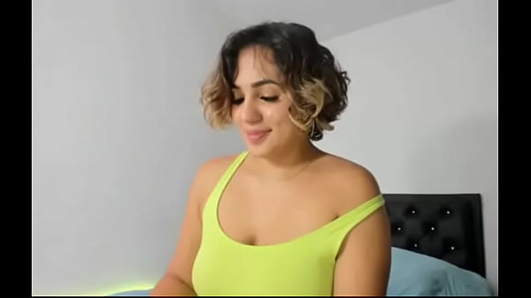 Melisa taylor01 bajando su tirante sexy 