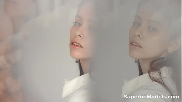 Play MP4 - SUPERBE MODELS - &lpar;Victoria Garin&rpar; - Sexy Lingerie Czech Teen Model Strips Naked
