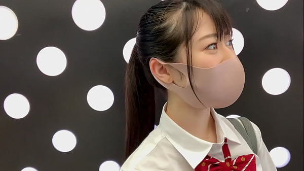 3idexhi　ハメ撮り　すべすべお肌のぴちぴちjkとセックス。おじさんと年の差も身長差もあるセックスがエロい。美乳 中出し 個人撮影 美女 フェラチオ 潮吹き パイパン 生ハメ