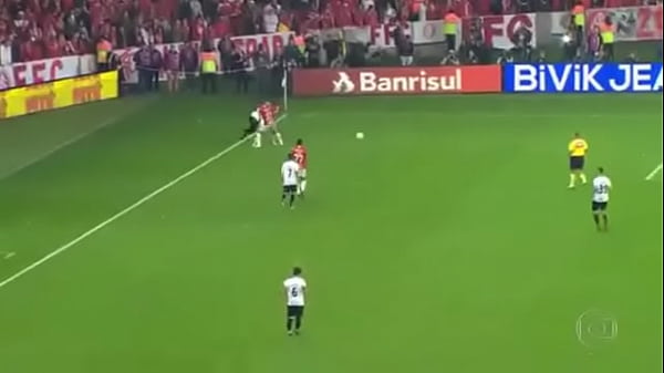 Cirino usando e a. das ruivas