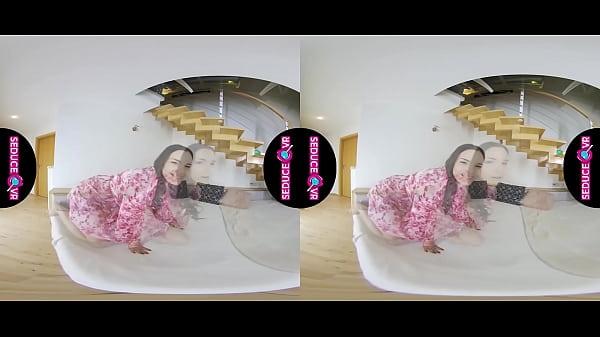 Play MP4 - Staying In&period; Model&colon; Sofia Lee