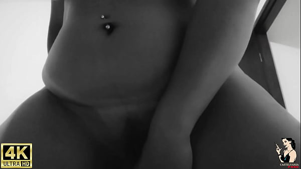 Play MP4 - Trailer - FITNESS MODEL ALONE AFTER THE GYM - Suellen Santos