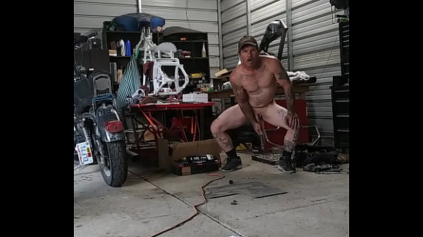 Play MP4 - Playing on motorcycle