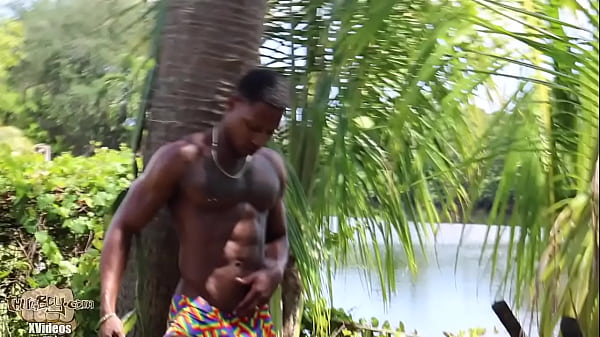 Play MP4 - ThugBoy Hulk3nHogan SOLO