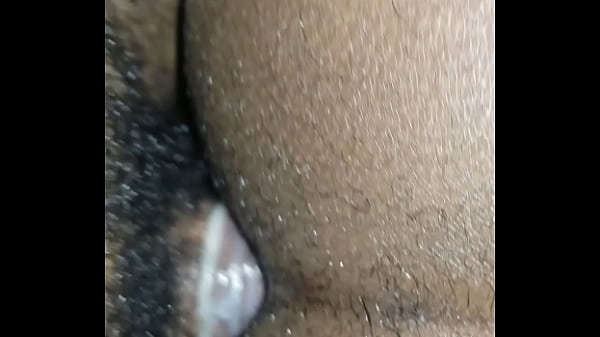 Quebrando culo de joven afro 