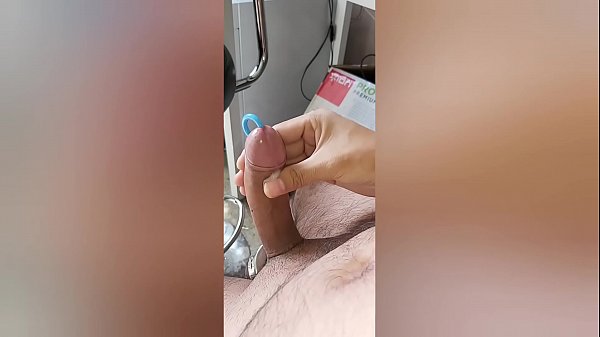 Play MP4 - 2020 lockdown ball stretching cumshots