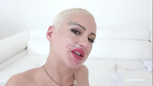 l. Glams has black feeling &amp_ takes two cocks in the ass IV453