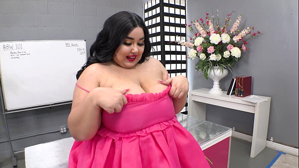 Nonton Thick And Busty Teacher Chloe Klein Massturbates Before Class Starts Jm1274 thumbnail