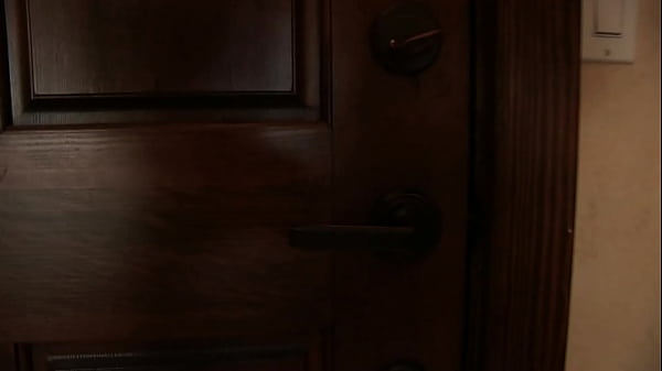 Pressley Carter Learns Love Hurts The Hard Way thumbnail