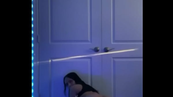 Nonton Brunette thumbnail